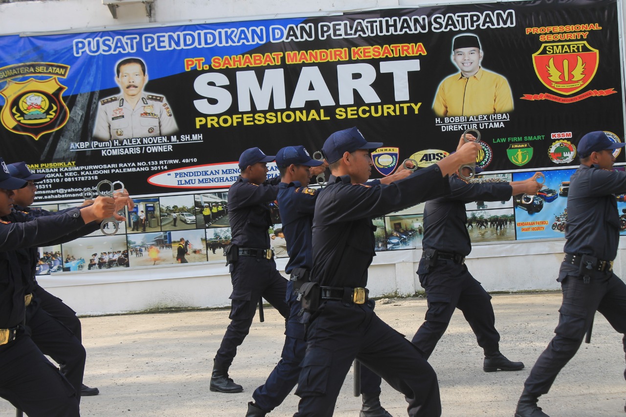 Tim Keamanan Berpengalaman